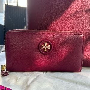 Tory Burch Whipstitch Logo Wallet